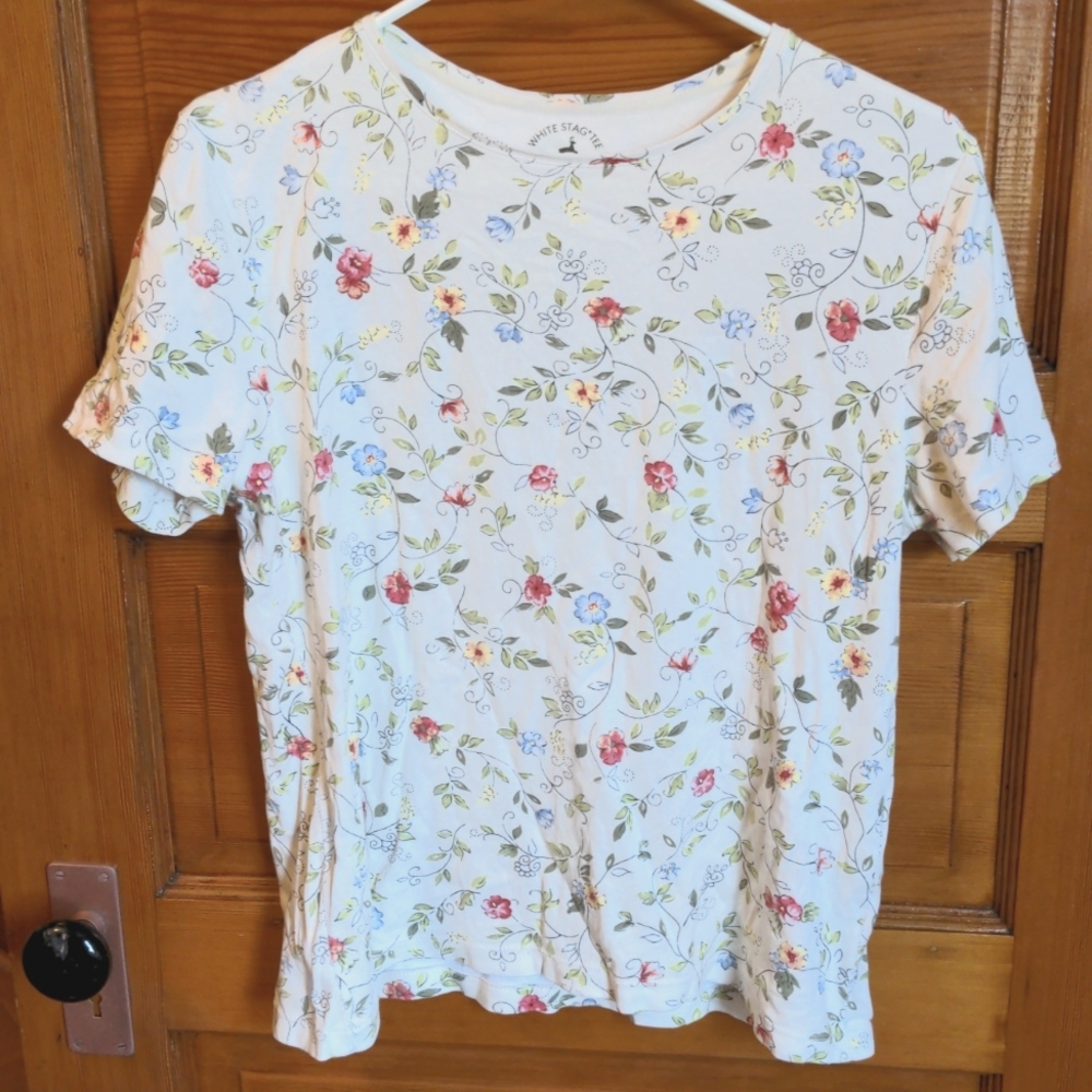 White floral tee